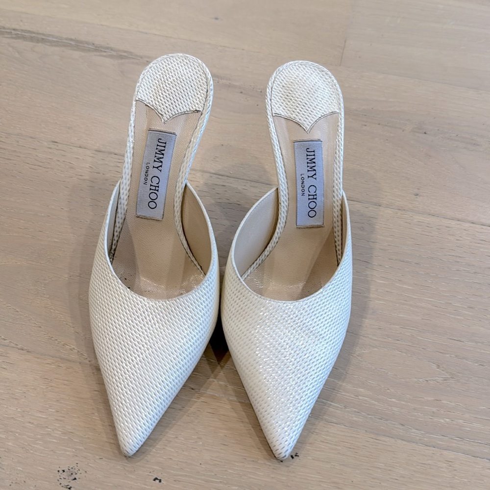 Jimmy Choo Spruce 95 white shoes! So elegant! Gorgeous and classy!